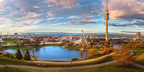 Von Augsburg über die Altstadt München, Olympiapark und Schloss Nymphenburg