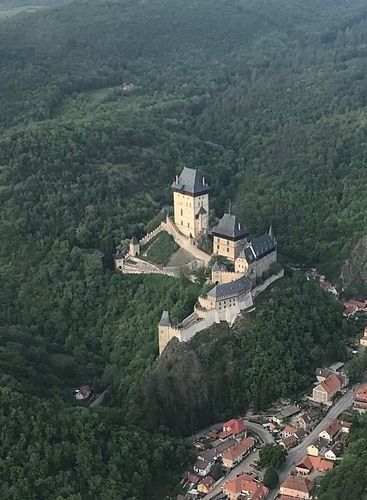 Scenic flight for 1 person from Prague to Karlštejn and Konopiště