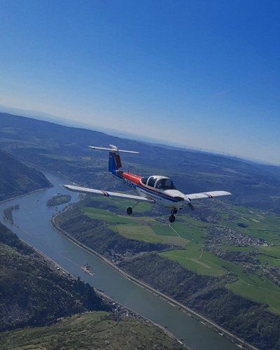 Piper Pa-38-112-TOMAHAWK
