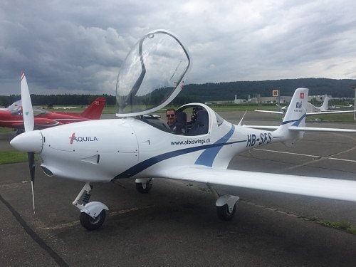 Aquila A210 (AT01)