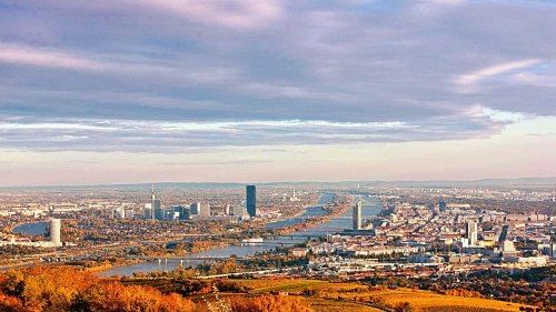 Exclusiver V.I.P. Wien Rundflug direkt durch die Stadt