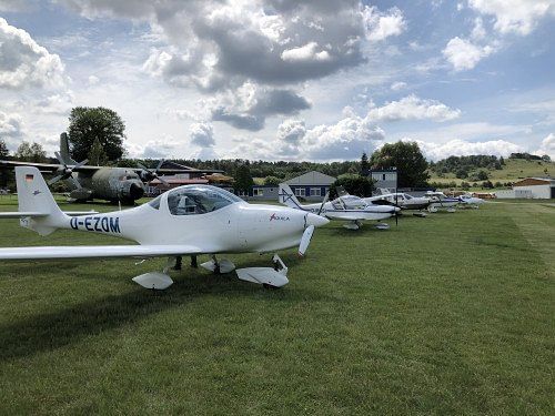 Aquila A211