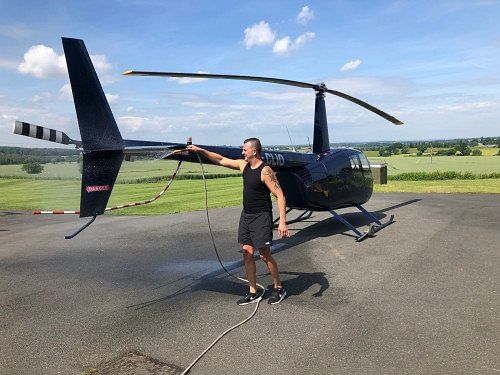 Robinson R44