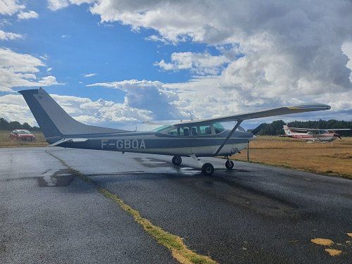 Cessna 182