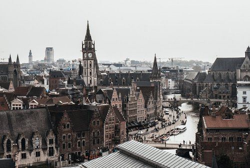 Rundflug ab Landshut über Altstadt München und Olympiatur