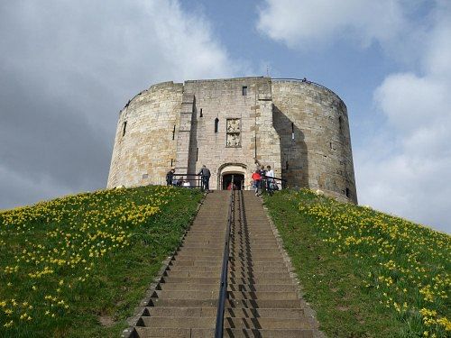 Yorkshire castles and country houses