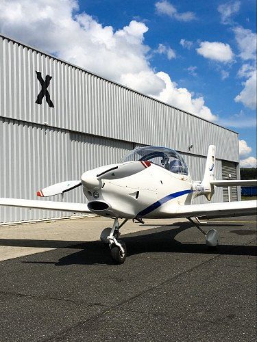 Aquila A210 (AT01)