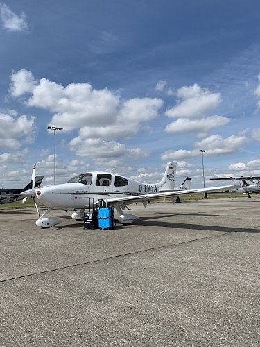 Cirrus SR22