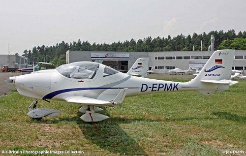 Aquila A210 (AT01)
