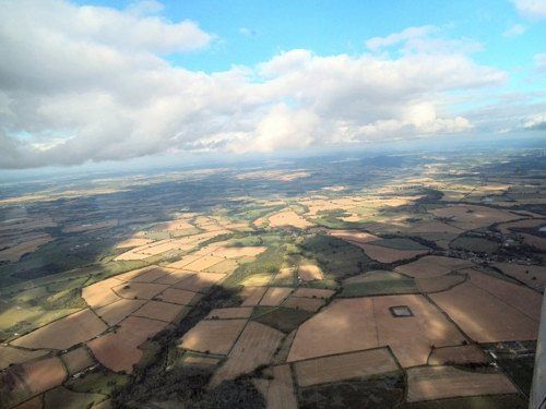 Join me on a sightseeing flight in a Piper PA28!
