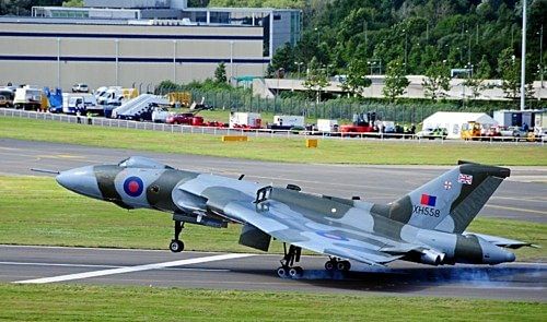 A Chance to see one of the news Vulcans at Wellsbourne Airfield
