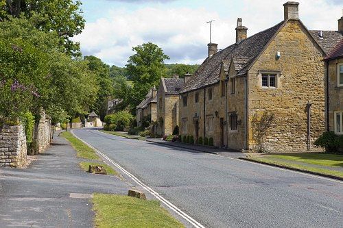 Cotswold sightseeing, approximately 1 hr.
