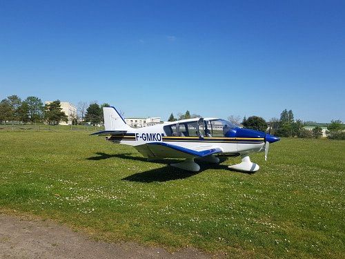 Robin DR400