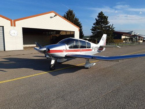 Robin DR 400