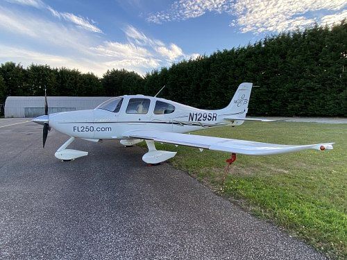 Cirrus SR22