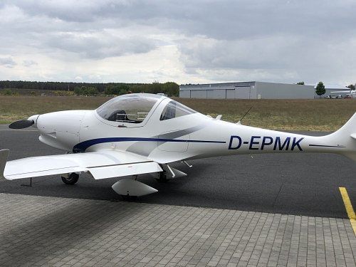 Aquila A210 (AT01)
