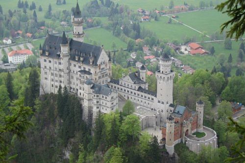 Rundflug Schloss Neuschwanstein mit Graslandung in Durach