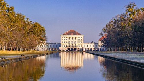 Von Augsburg über die Altstadt München, Olympiapark und Schloss Nymphenburg