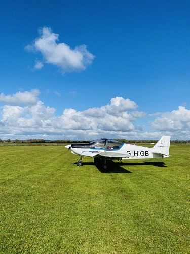 Robin R2120