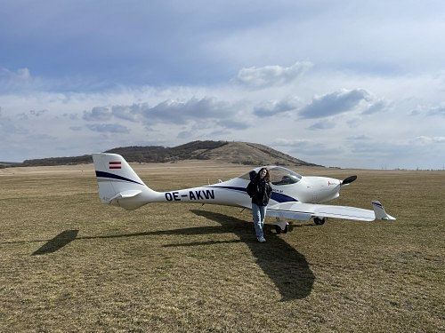 Aquila A211